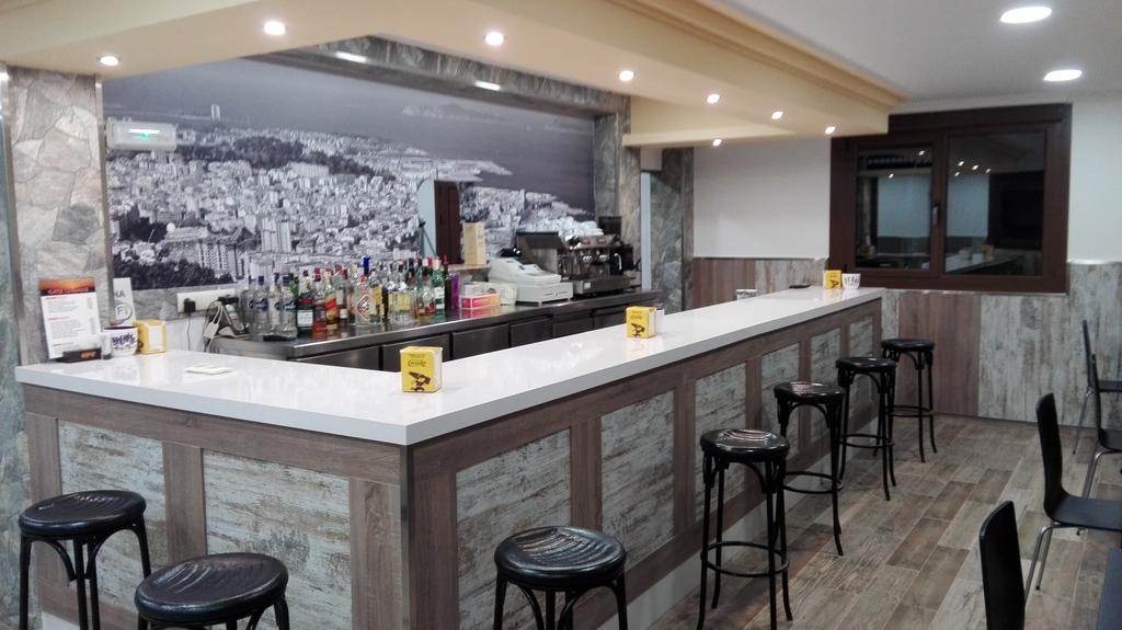 Hostal Nuevo Alonso Bembribe Esterno foto